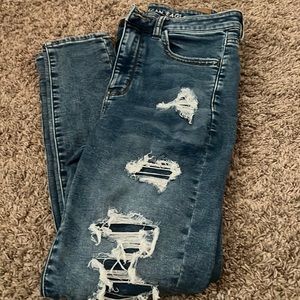 American Eagle Next Level Stretch size 10 Distressed Skinny